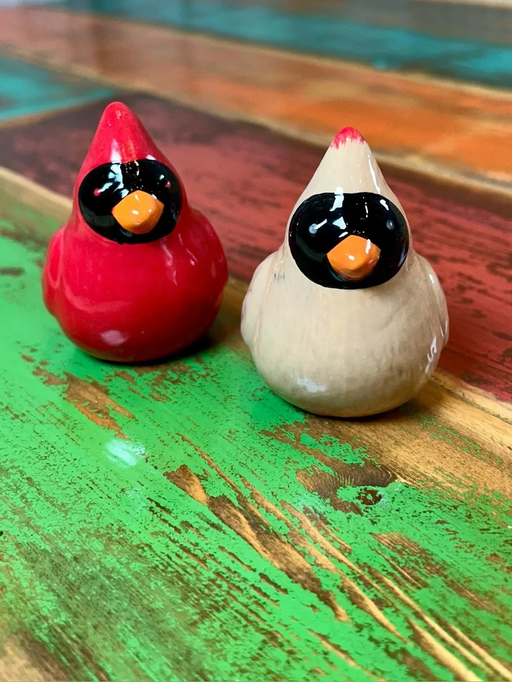 Hallmark Ceramic Cardinal Birds Salt and Pepper Shaker Set Limited Edition